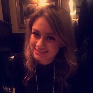 Meet your Posher, Lauren